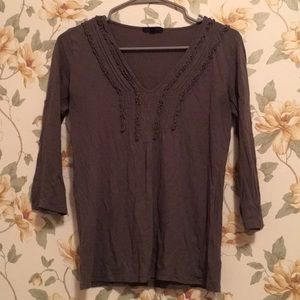 Small gray 3/4 length top